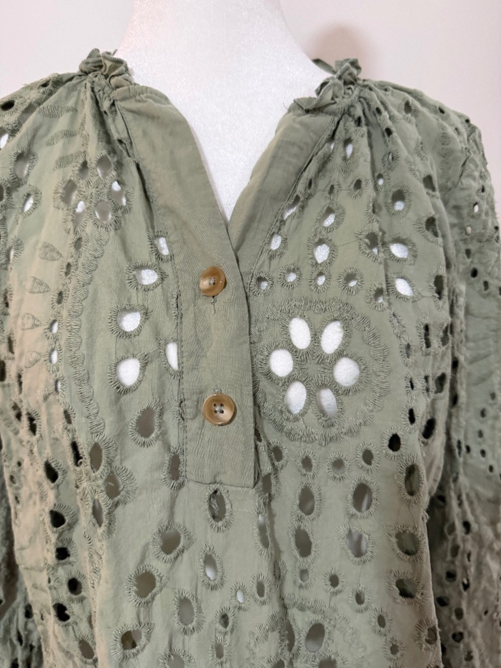 Green Eyelet top, very pretty
